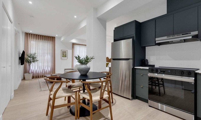 Cite Multimedia Apartment | Mercer- 3Beds King Ensuite- Free Parking