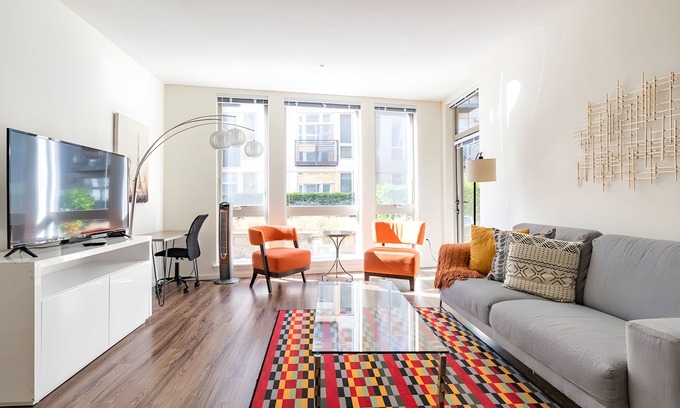 Mercer Island Apartment | Mercer Island 1 BR | FastWifi | 750sqft | Sophari