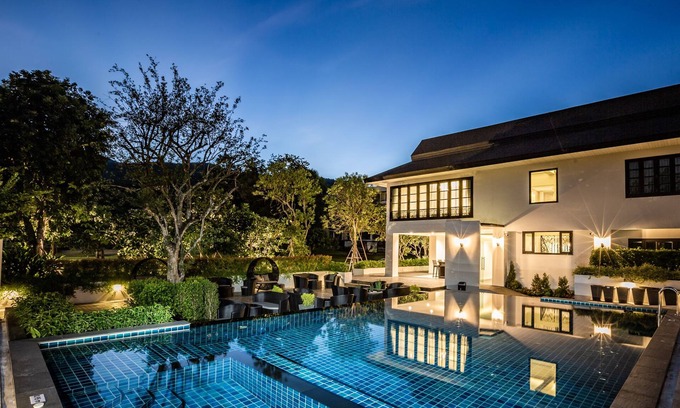 Chang Phueak Hotel | Merchant Villa