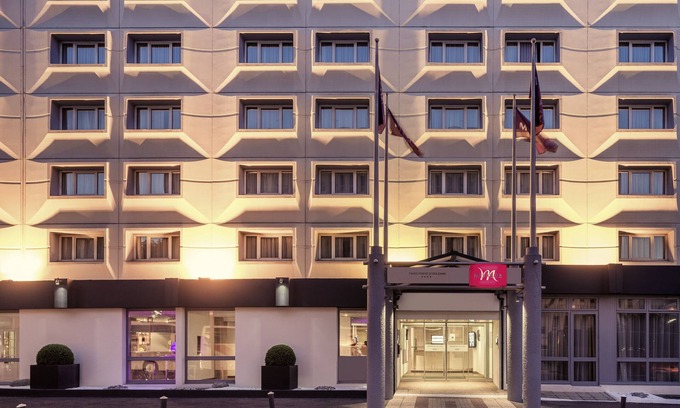 Montrouge Hotel | Mercure Paris Porte d'Orléans