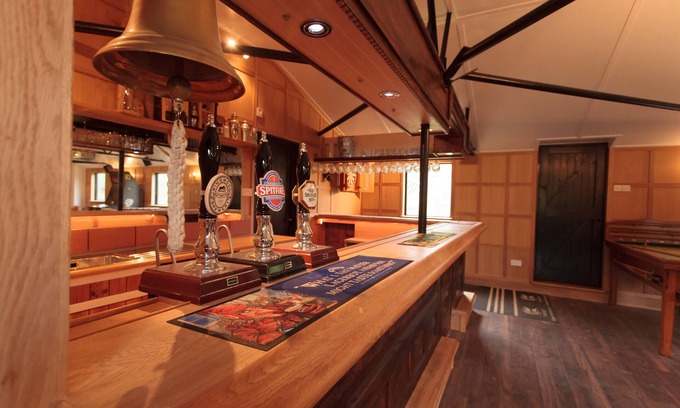 Mayfield House | 'Merrieweathers' with private pub, outdoor pool and tennis court