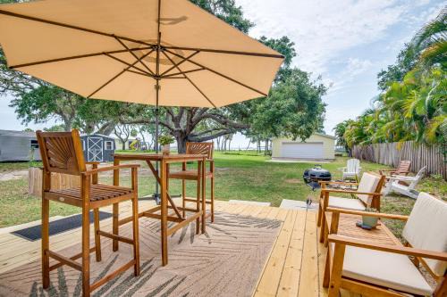 Merritt Island House | Merritt Island Home with Deck and River View!