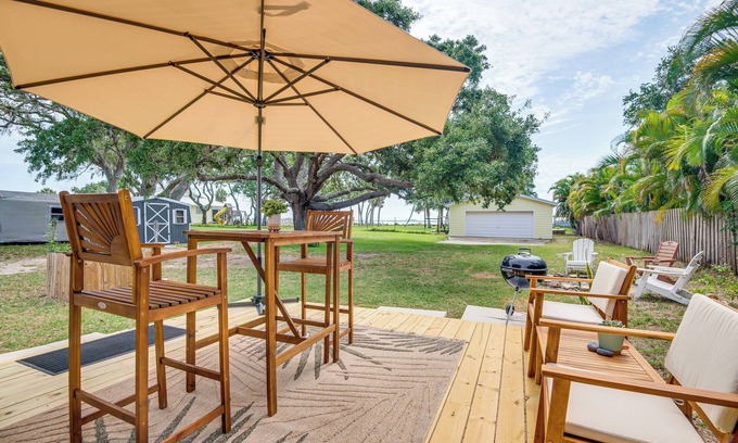 Merritt Island House | Merritt Island Home w/Deck & River View!