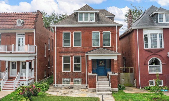 Tower Grove East House | Mesmerizing Cozy Home