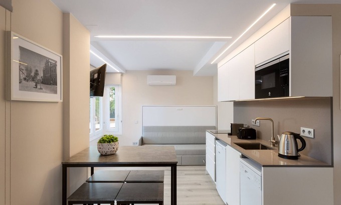 Vilassar de Mar Apartment | Mestral - Aparthotel with Swimming Pool