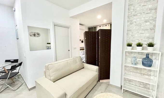 Prosperidad Apartment | Metro Avenida de América 01