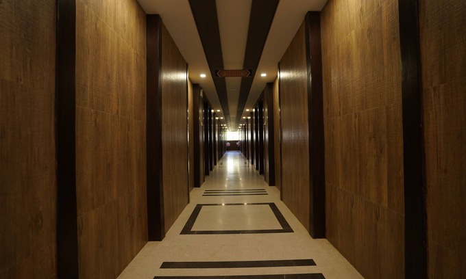 Hubli Hotel | Metropolis Hotel