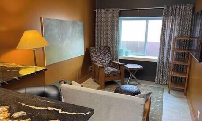 Red Deer Apartment | Metropolitan Loft 204