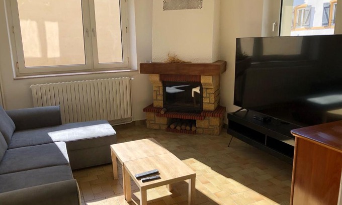 Jouy-aux-Arches Apartment | Metz Sud - A31 - Appartement rénové - 2 ch - 80 m2 - Entre Nancy et Luxembourg - Waves