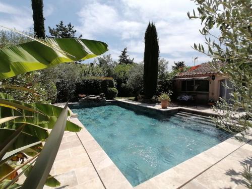 Cheval-Blanc Apartment | Meublé chaleureux en Provence