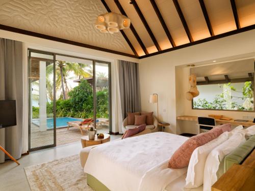 Lhaviyani Atoll Hotel | Meyyafushi Maldives