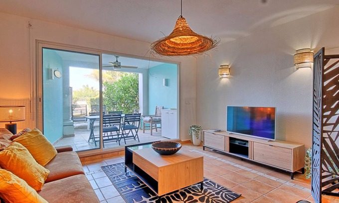 Orient Bay Apartment | 60 m² Apartment ∙ 2 bedrooms ∙ 4 guests