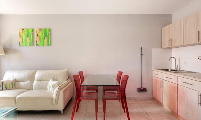 Noord Apartment | Mi Casita Apartment T2 1BR-1BA 5 min 2 Palm Beach