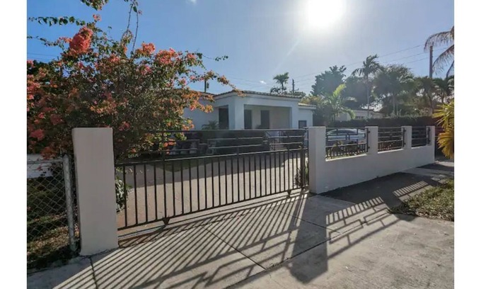 Flagami House | Mi Casita, Beautiful Home in Central Miami
