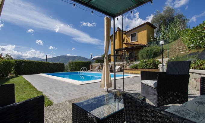 Villa Collemandina House | Michael e Patrick by Interhome