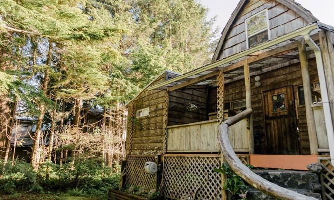 Tofino Cabin | Michel's Cabin, Tofino B.C.