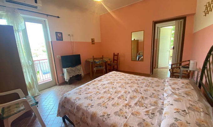 Gioiosa Marea Apartment | Michelangelo's House