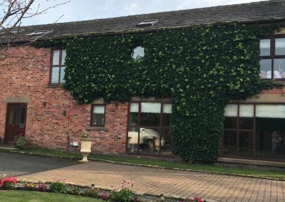 Aughton Bed & Breakfast | Mickering Barn