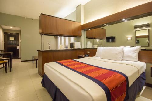 Javalera Hotel | Microtel by Wyndham Eagle Ridge