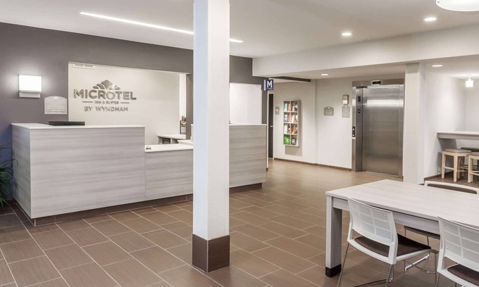 West Fargo Hotel | Microtel Inn & Suites by Wyndham West Fargo Medical Center