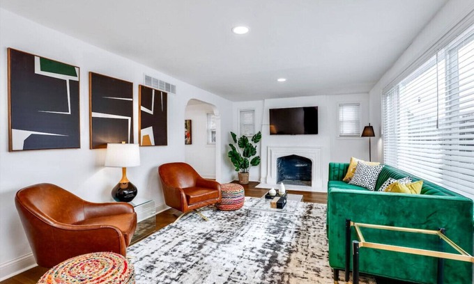 Detroit House | Mid-Century Modern Design -Bagley Home Sleeps 12