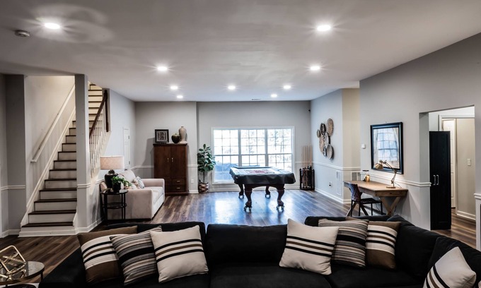 Auburn House | Mid-Century Modern gem in the heart of the country, close to Lake Lanier.
