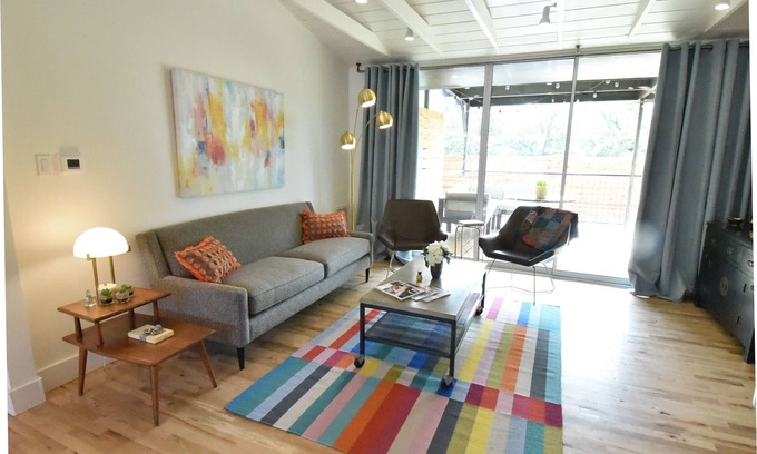 Llano House | Mid Century Modern Luxury in the Heart of the Hill Country