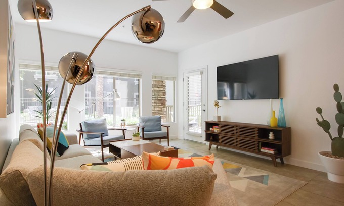 Desert Ridge Condo | Mid-Century Modern Phoenix Condo, Walk to High St!