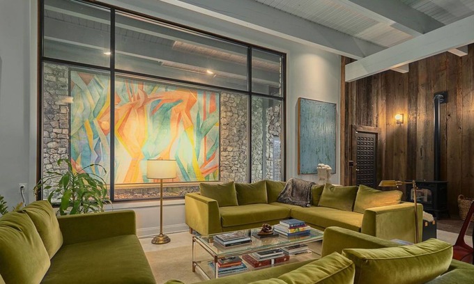 Town of Tuxedo House | Mid-Century Modern Stone Home Offers Luxurious Comforts