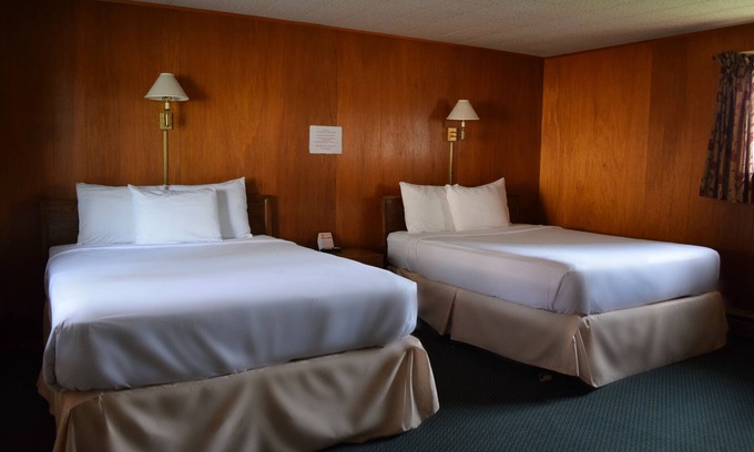 Sault Ste. Marie Hotel | Mid-City Motel