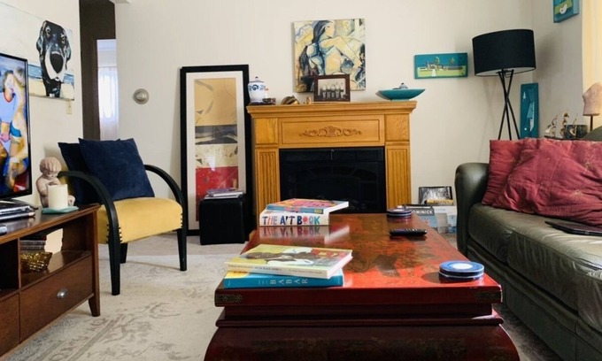 Lansing House | Midcentury Lansing. A 3 BDRM Home.