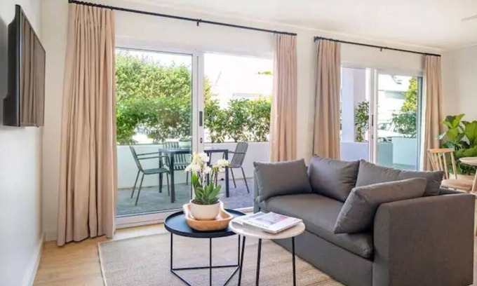 Stellenbosch Central Apartment | Middedorp Studio Apartment 2