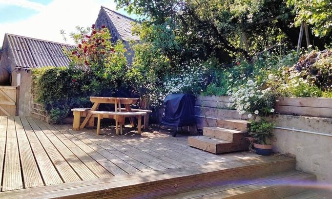 Lisnagunogue Cabin | Midden Manor Country stay on a working dairy farm