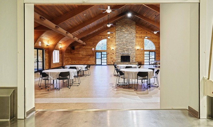 Fairfield Cabin | MIDDLE CREEK RETREAT & EVENT CENTER