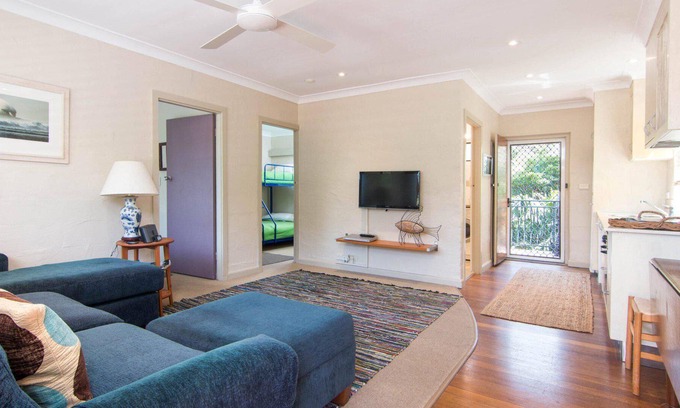 Blueys Beach Villa | Middles - Villa Manyana 02
