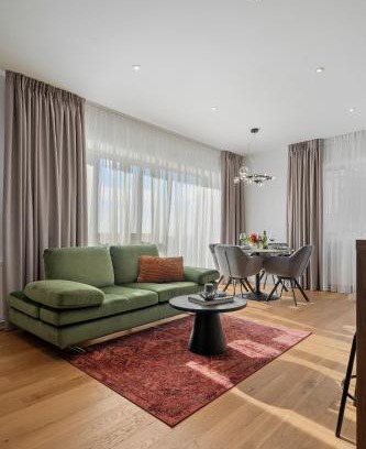 Aviatiei Apartment | Mido City Apartment with Parking and Self Check-in