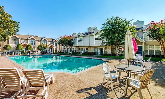 Far North Dallas Condo | Midtown/1B1B Entire Condo with pool/North Dallas