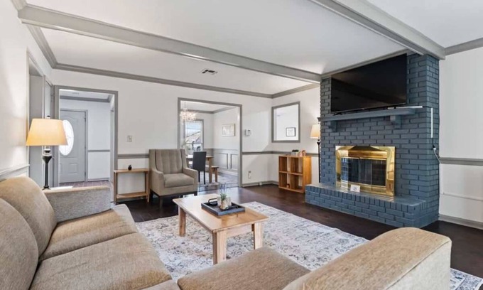 Gunter Afs House | Midtown, Fenced Yard & Patio- White Acres Retreat
