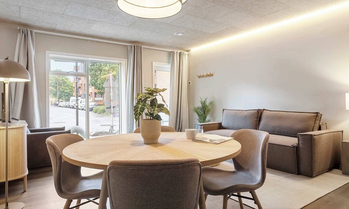 Vesterbro Apartment | Midtown Living Summar