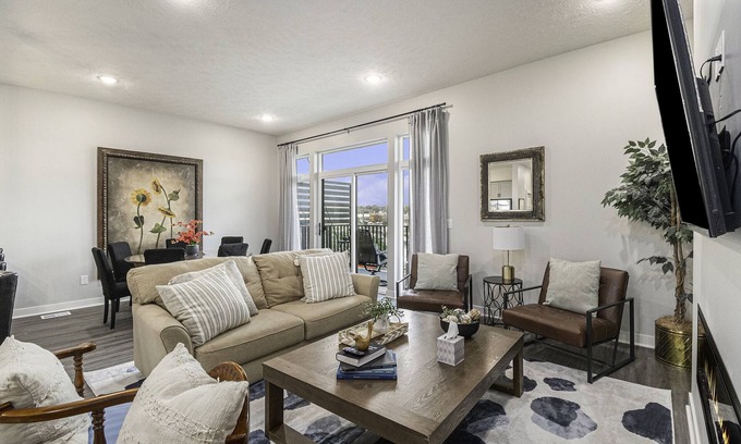 Joslyn Castle House | Midtown Luxury with Elevator & Views near UNMC
