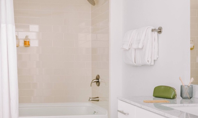 SoNo Apartment | Midtown South
