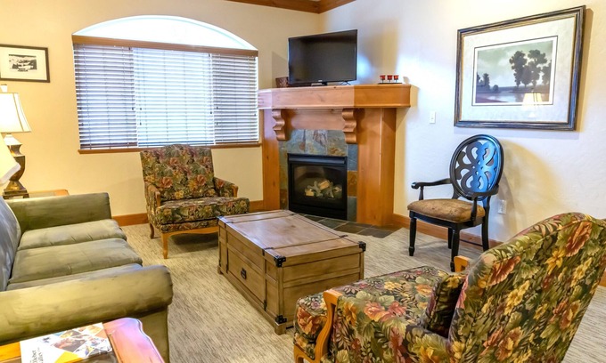 Midway Villa | Midway Getaway~Skiing, Hot Spring, Golf - Villa 2031-2