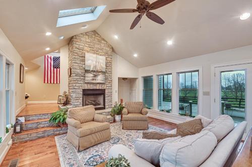 Frankfort House | Midway Home on 22 Acres Near Bourbon Trail!