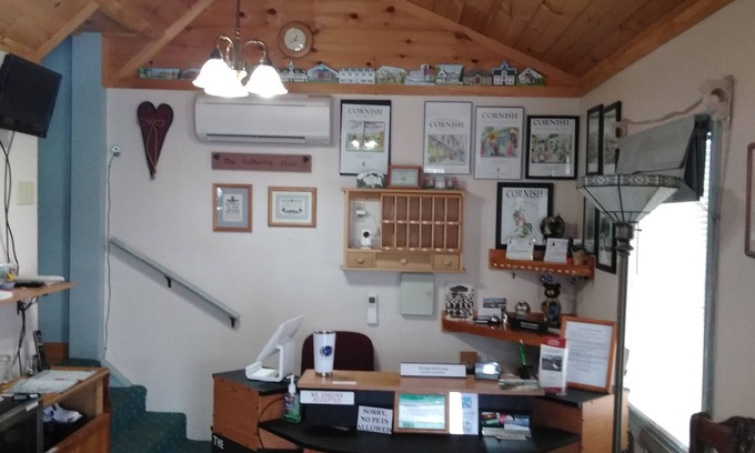Cornish Hotel | Midway Lodging