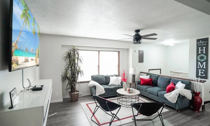 Waldron House | Midwest Haven- Spacious, Family Home, Near Airport