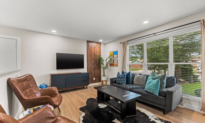 Dupont Apartment | Mile Hi Basecamp | Hot tub + Game Room