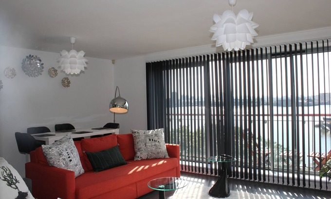 Greenwich Apartment | Miles Close Apartment