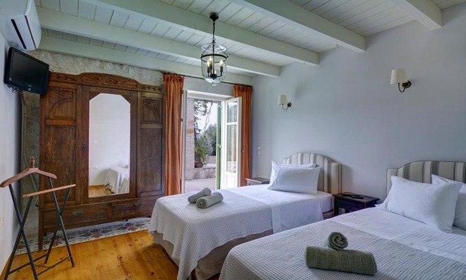 Aetos Villa | Mili Green