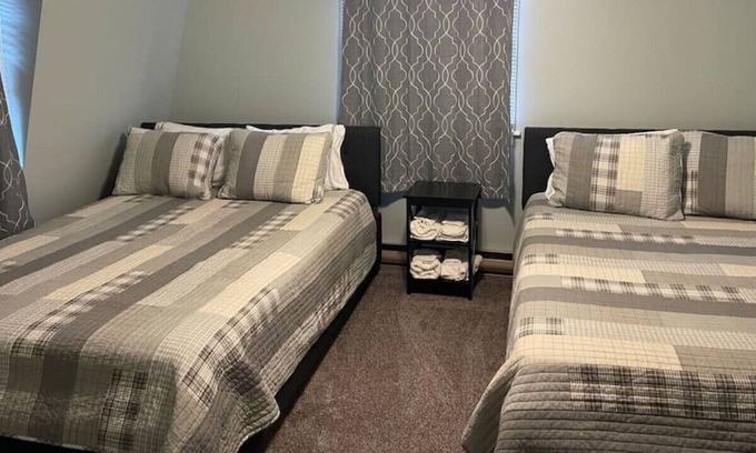 Pulaski Apartment | Mill House Market Suite B