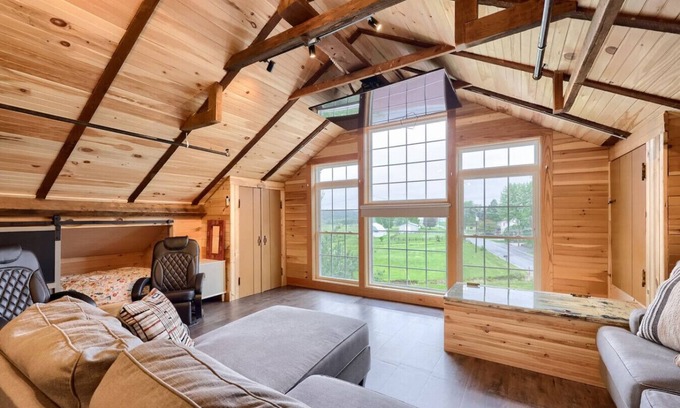 Stouchsburg Apartment | Mill House - The Highland Suite